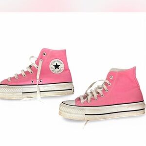 Converse Pink High-Top Sneakers Classic Canvas Design
